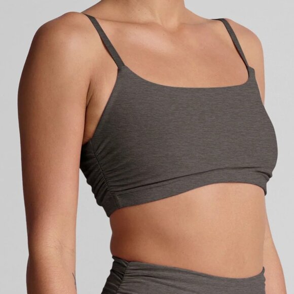 Beyond Yoga SET Spacedye Raise The Barre Shirred Bra Tank Gray Black Adjustable - Picture 3 of 10